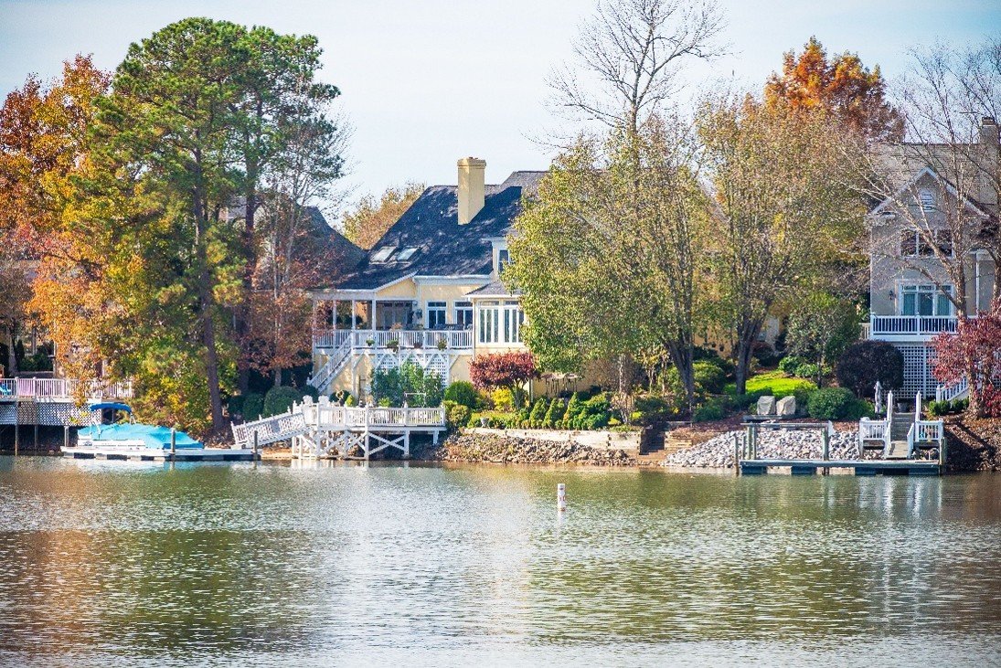 Are Waterfront Vacation Rentals in Texas, Hill Country Worth the Premium Price Tag for a Luxury Vacation?